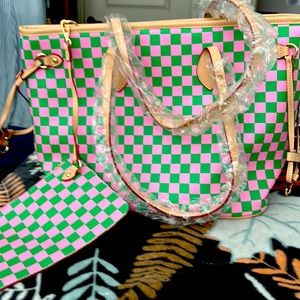 This is a 2 pc checkered board print, large carry all BAG (comes w a small bag).